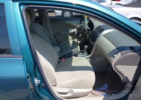 2010 Toyota Corolla Le z USA, uszkodzony, nr VIN 2T1BU4EE6AC327423